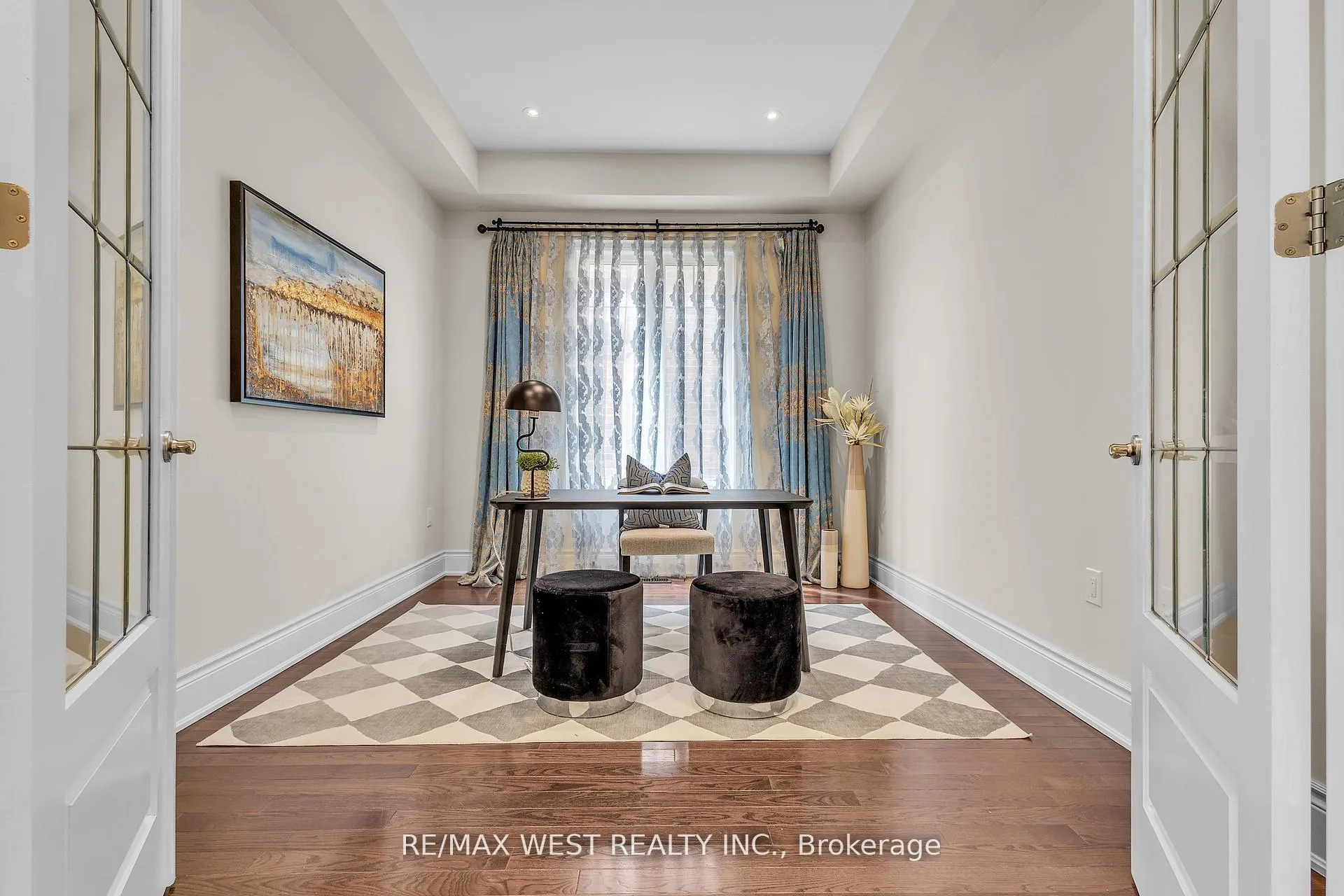 Photo 26 of 17 Torgan Trail, Vaughan, Kleinburg — HOMEH