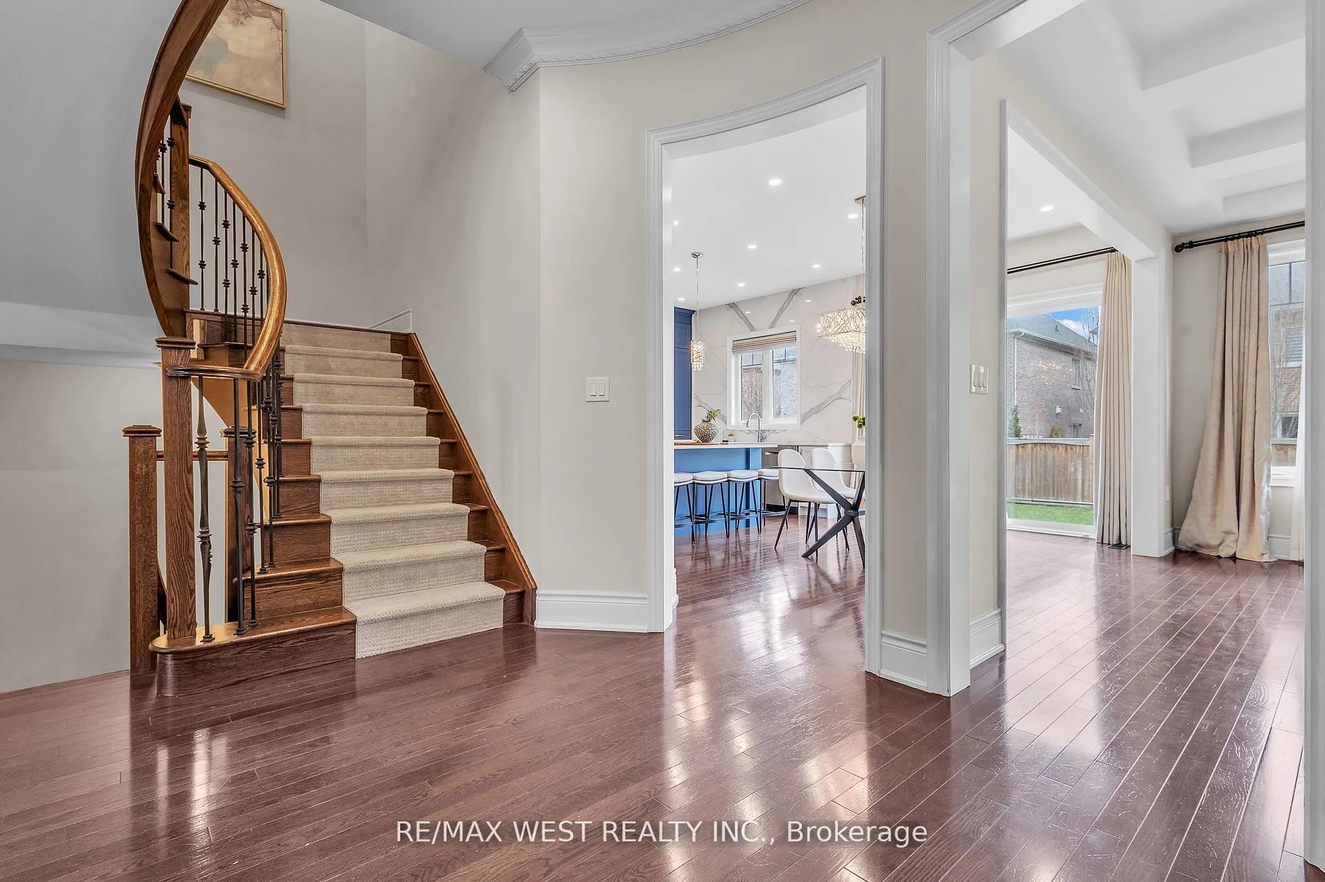 Photo 29 of 17 Torgan Trail, Vaughan, Kleinburg — HOMEH