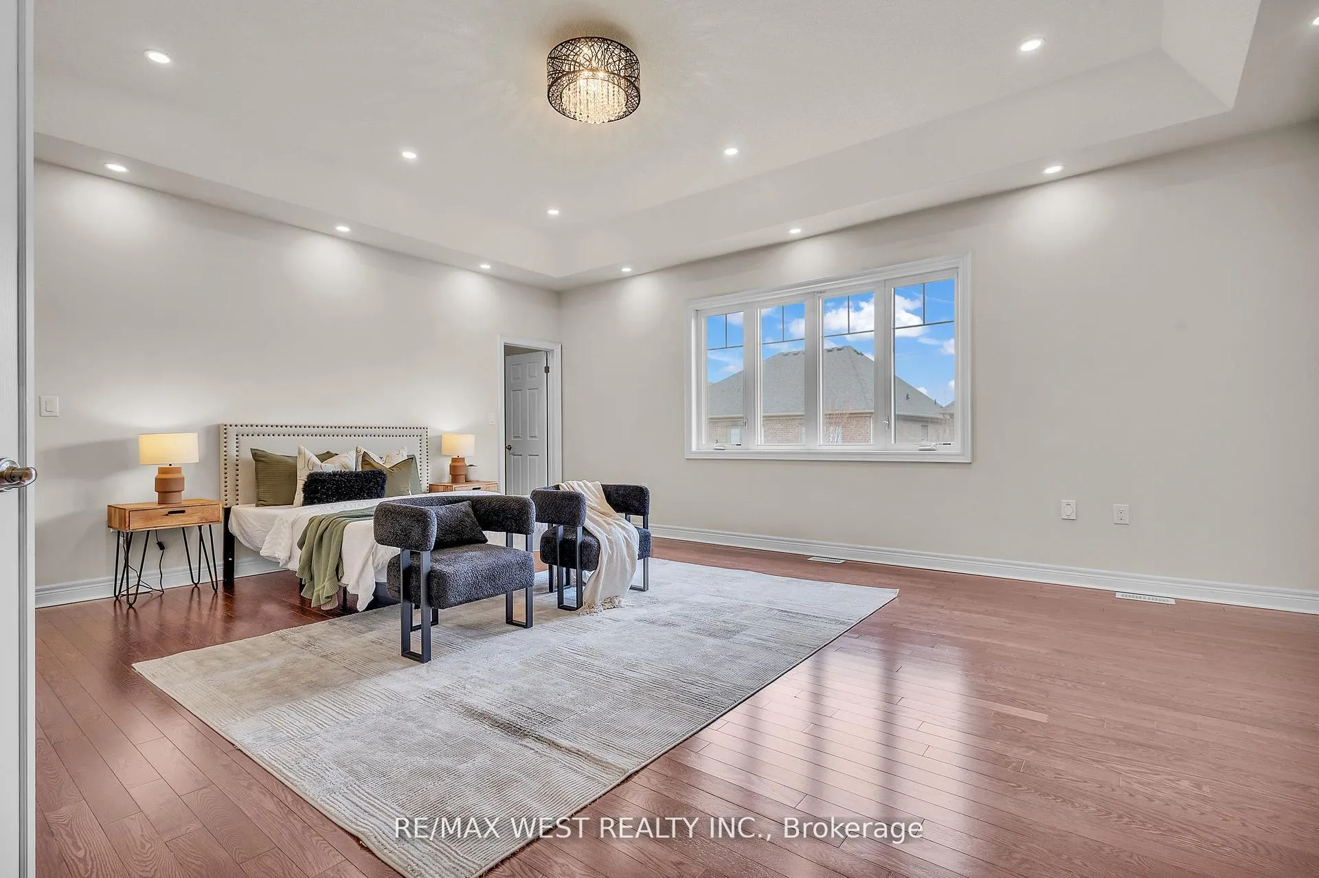 Photo 32 of 17 Torgan Trail, Vaughan, Kleinburg — HOMEH