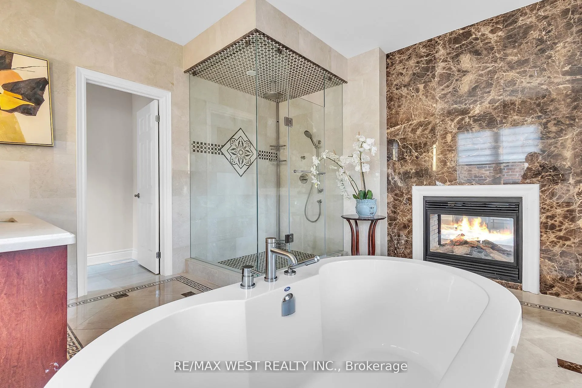 Photo 36 of 17 Torgan Trail, Vaughan, Kleinburg — HOMEH