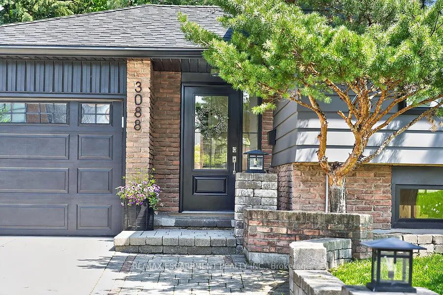 Photo 2 of 3088 Palmer Drive, Burlington, Palmer — HOMEH