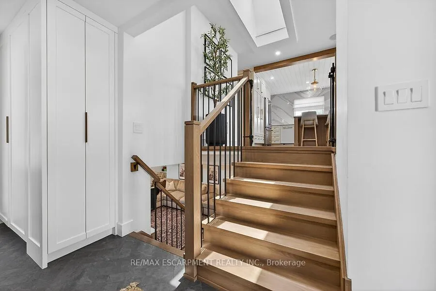 Photo 4 of 3088 Palmer Drive, Burlington, Palmer — HOMEH