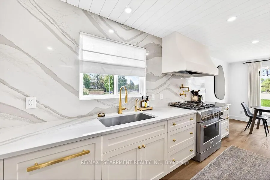 Photo 7 of 3088 Palmer Drive, Burlington, Palmer — HOMEH