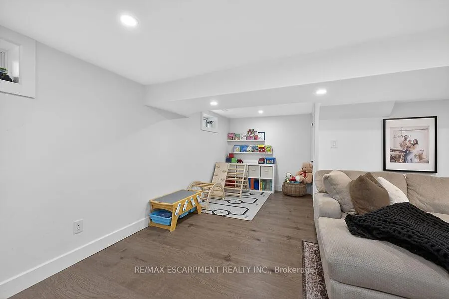 Photo 33 of 3088 Palmer Drive, Burlington, Palmer — HOMEH