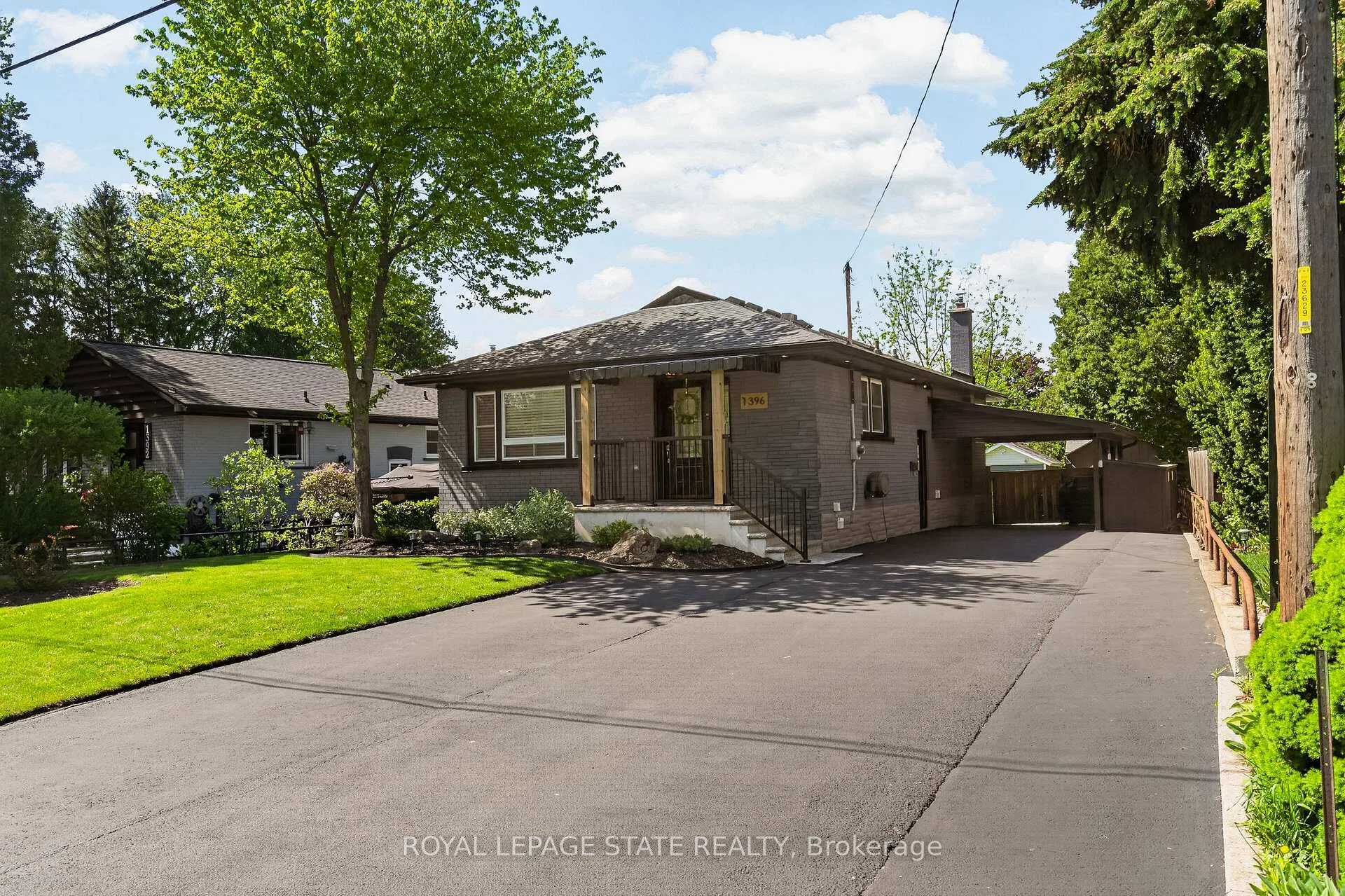 Front of 1396 Niels Avenue