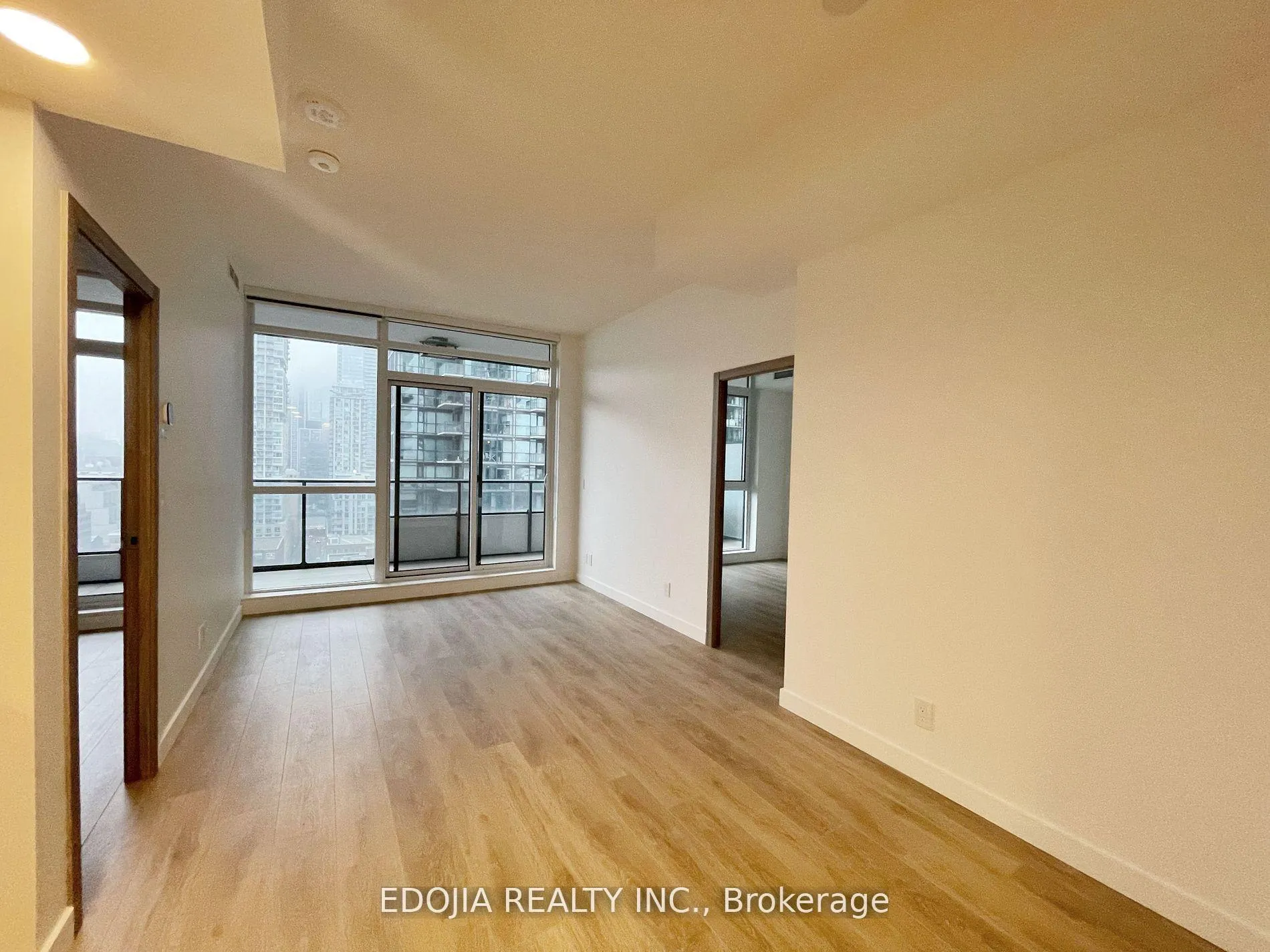 Photo 2 of Unit 2305, 38 Widmer Street, Toronto, Waterfront Communities — HOMEH