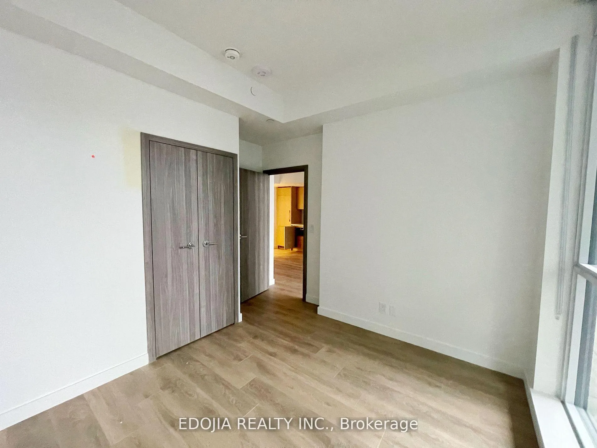 Photo 3 of Unit 2305, 38 Widmer Street, Toronto, Waterfront Communities — HOMEH