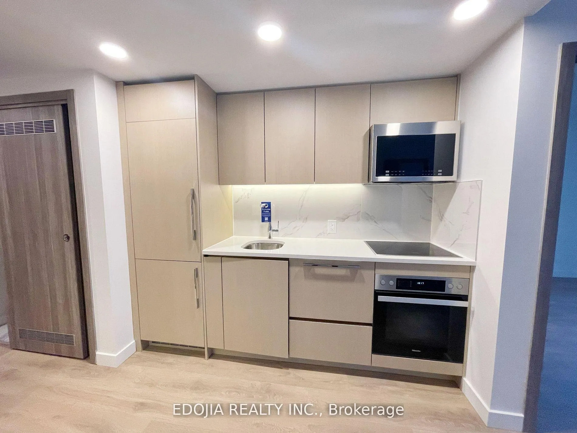 Photo 4 of Unit 2305, 38 Widmer Street, Toronto, Waterfront Communities — HOMEH