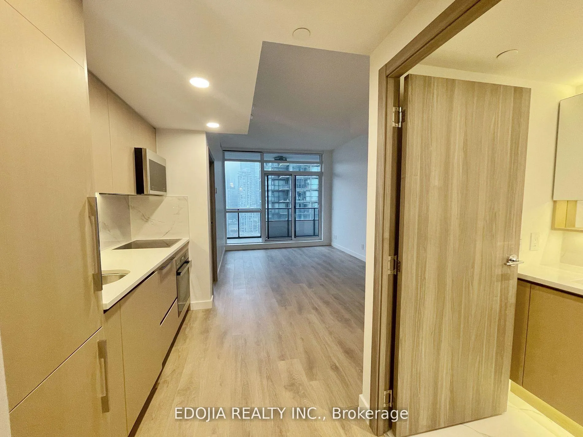 Photo 7 of Unit 2305, 38 Widmer Street, Toronto, Waterfront Communities — HOMEH
