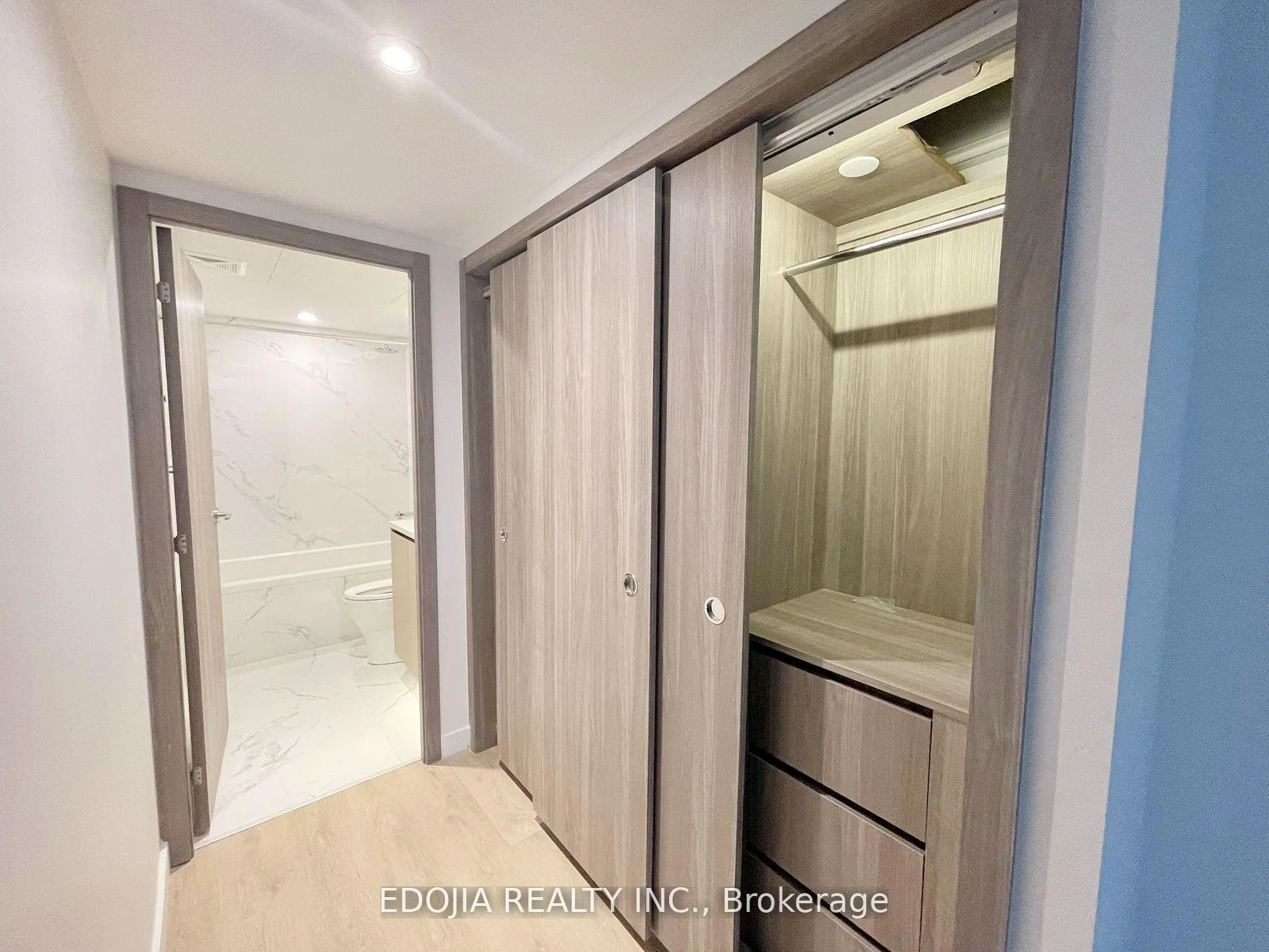 Photo 11 of Unit 2305, 38 Widmer Street, Toronto, Waterfront Communities — HOMEH