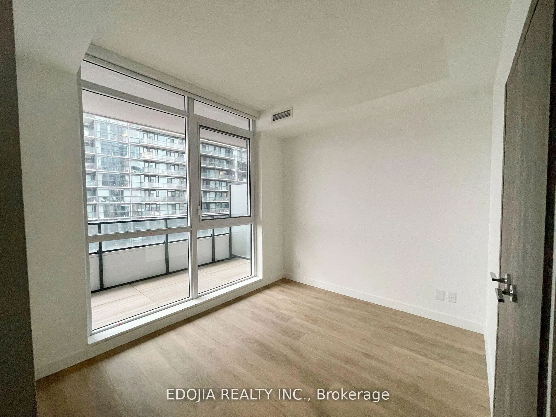 Photo 12 of Unit 2305, 38 Widmer Street, Toronto, Waterfront Communities — HOMEH