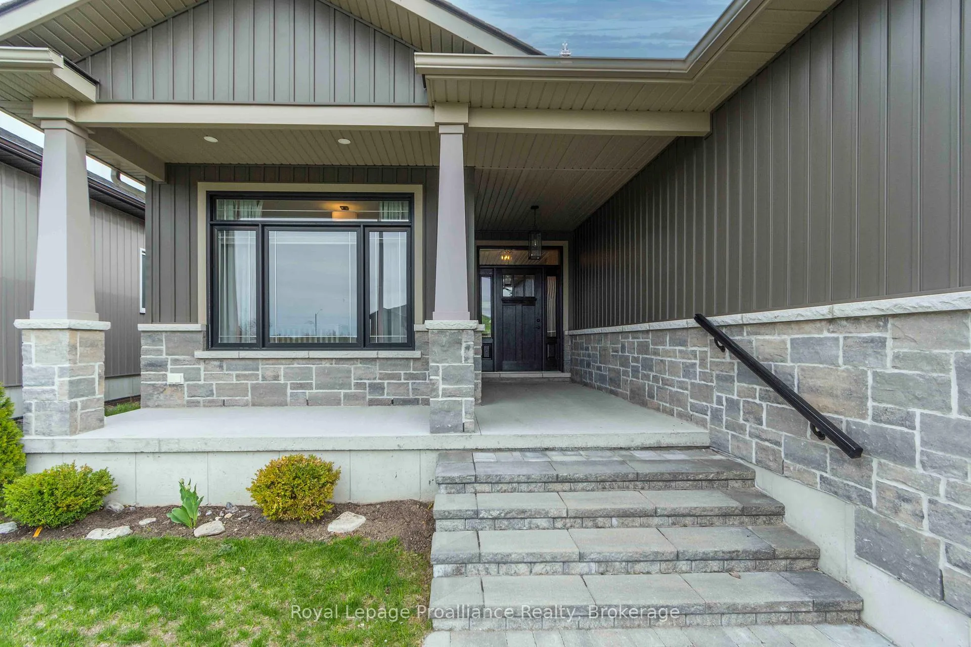 Photo 2 of 31 Schmidt Way, Quinte West, Murray Ward — HOMEH