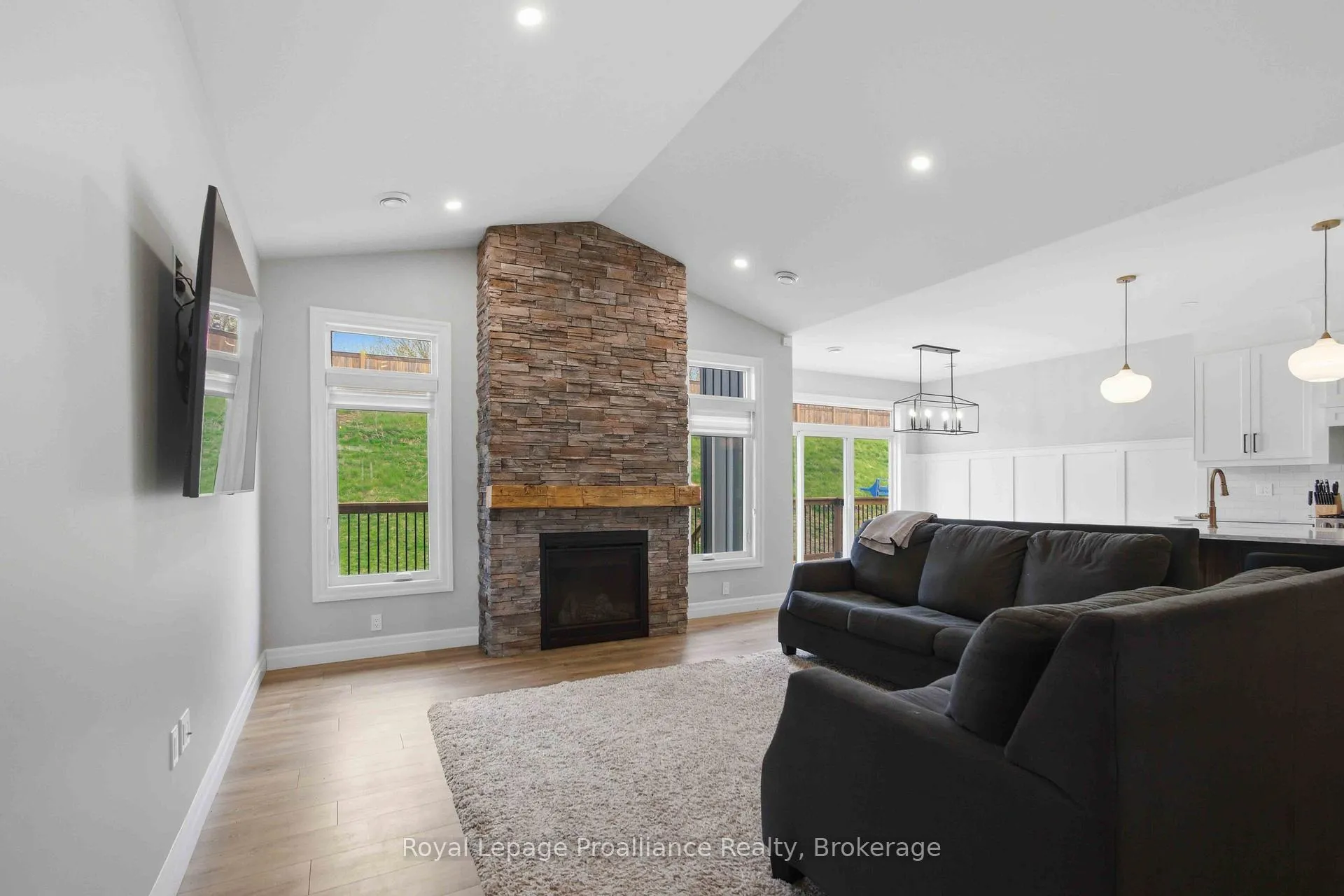Photo 8 of 31 Schmidt Way, Quinte West, Murray Ward — HOMEH