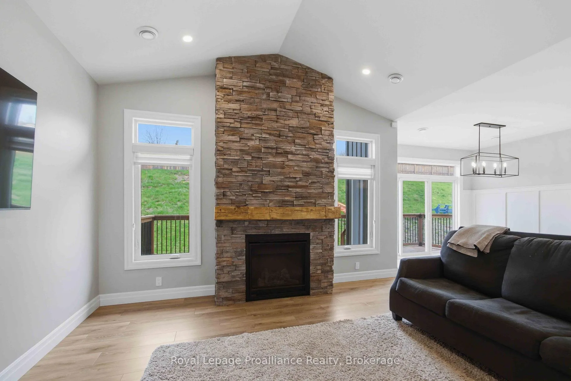 Photo 9 of 31 Schmidt Way, Quinte West, Murray Ward — HOMEH