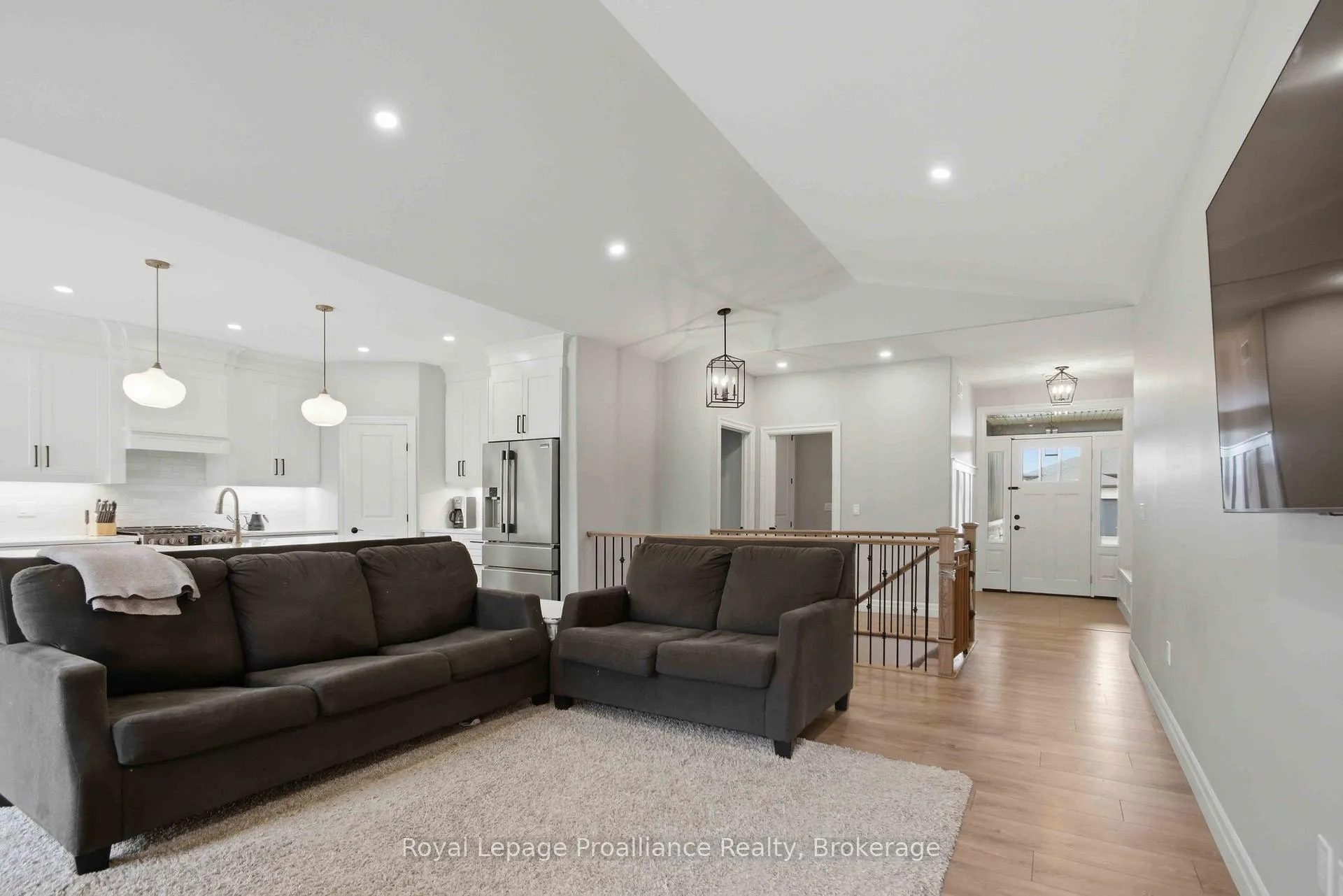 Photo 10 of 31 Schmidt Way, Quinte West, Murray Ward — HOMEH