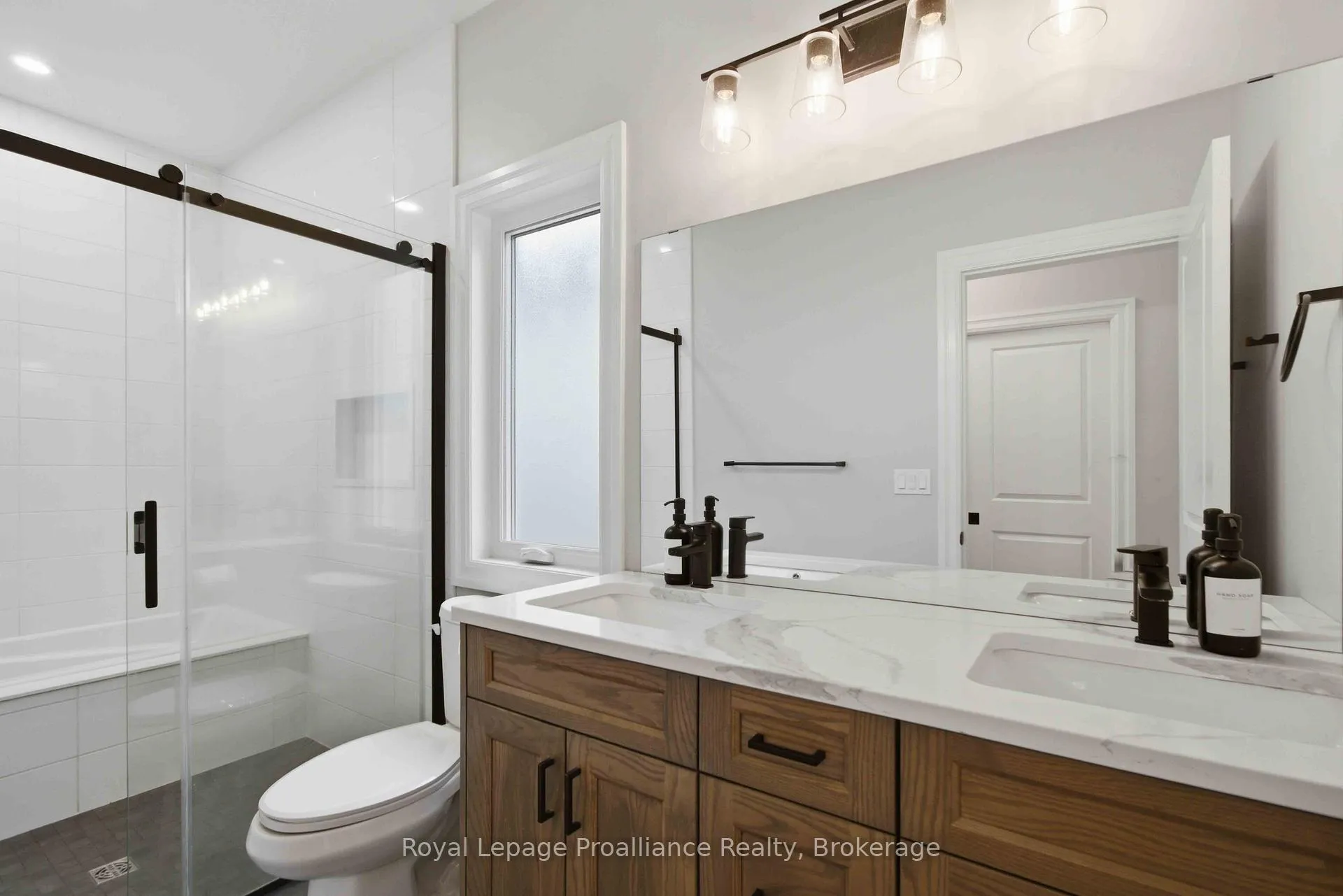 Photo 20 of 31 Schmidt Way, Quinte West, Murray Ward — HOMEH