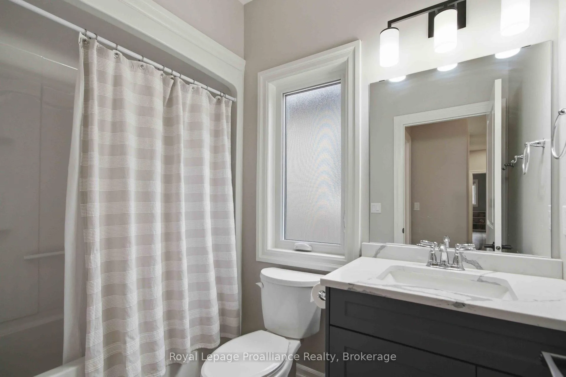 Photo 24 of 31 Schmidt Way, Quinte West, Murray Ward — HOMEH