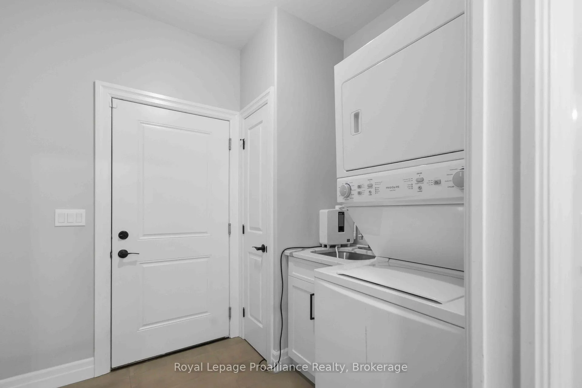 Photo 26 of 31 Schmidt Way, Quinte West, Murray Ward — HOMEH