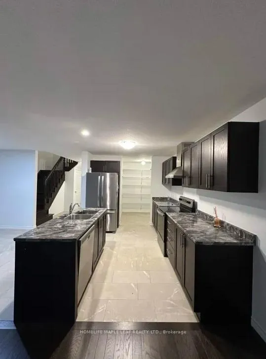 Photo 18 of 105 Woodedge Circle, Kitchener — HOMEH