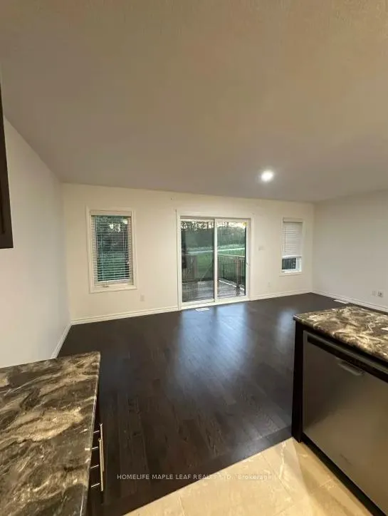 Photo 19 of 105 Woodedge Circle, Kitchener — HOMEH