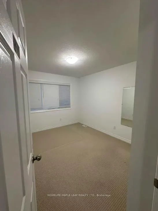Photo 33 of 105 Woodedge Circle, Kitchener — HOMEH
