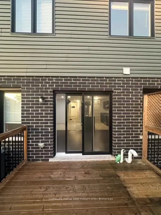 Photo 43 of 105 Woodedge Circle, Kitchener — HOMEH