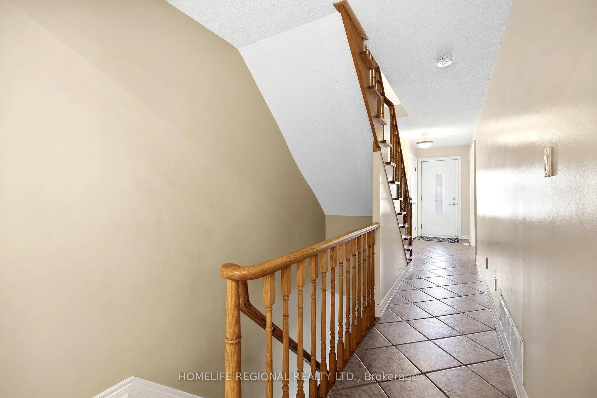 Photo 12 of 122 Beaver Terrace, Toronto, Dovercourt-Wallace Emerson-Junction — HOMEH