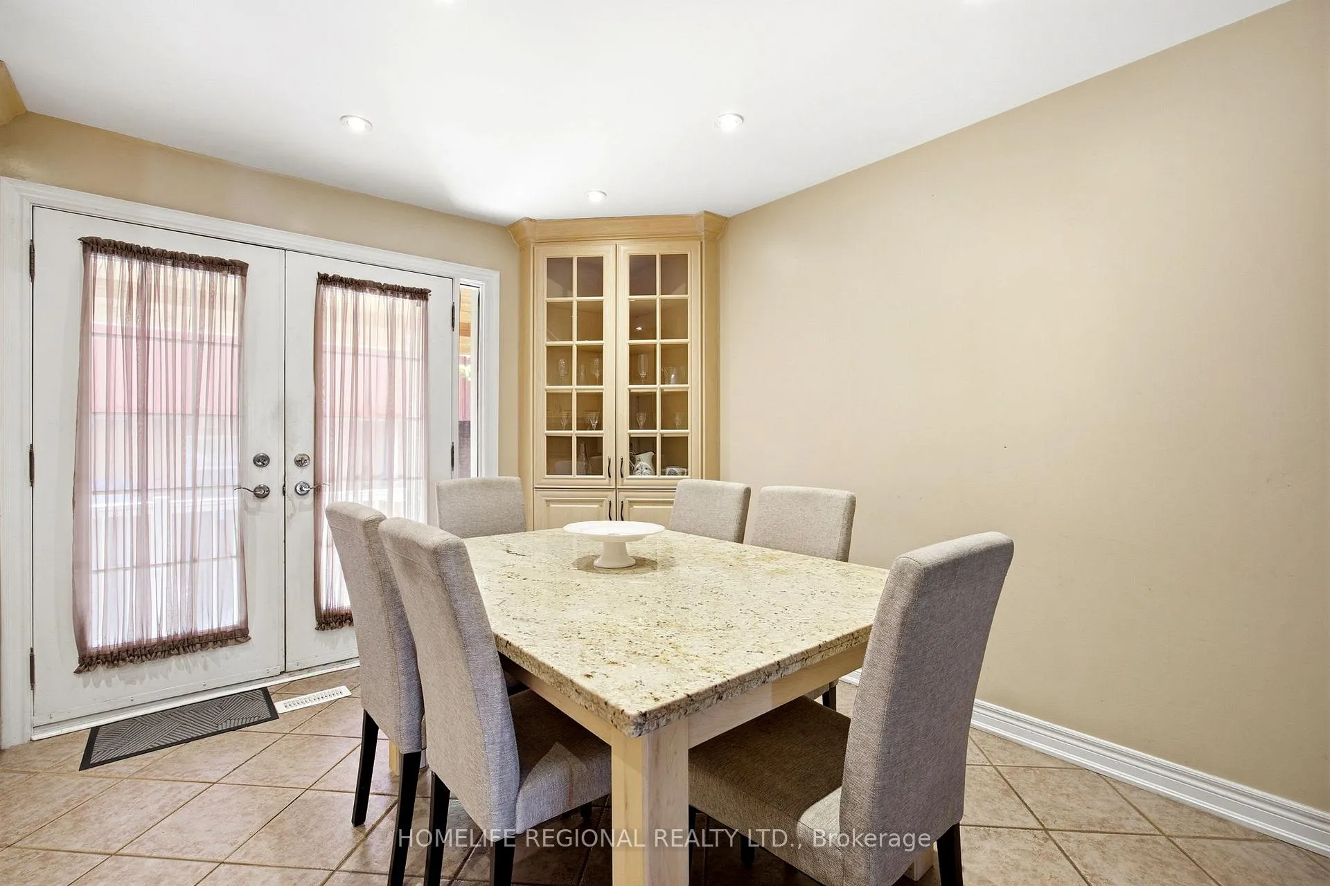 Photo 16 of 122 Beaver Terrace, Toronto, Dovercourt-Wallace Emerson-Junction — HOMEH