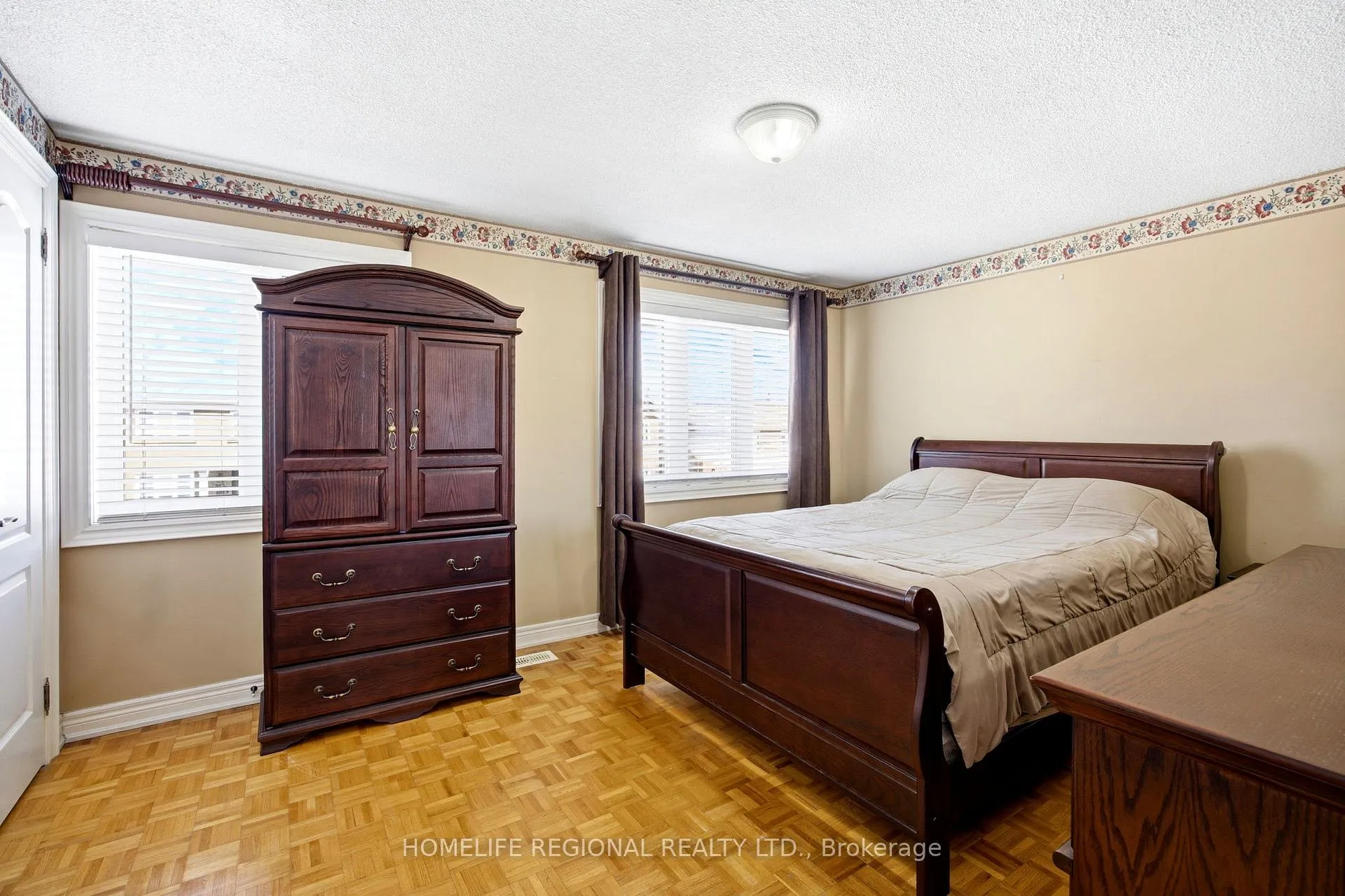 Photo 18 of 122 Beaver Terrace, Toronto, Dovercourt-Wallace Emerson-Junction — HOMEH