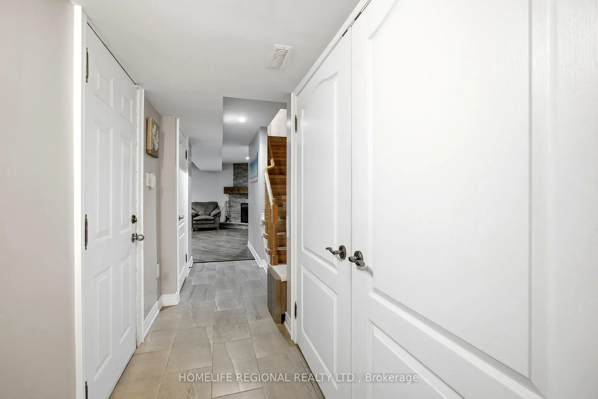 Photo 26 of 122 Beaver Terrace, Toronto, Dovercourt-Wallace Emerson-Junction — HOMEH