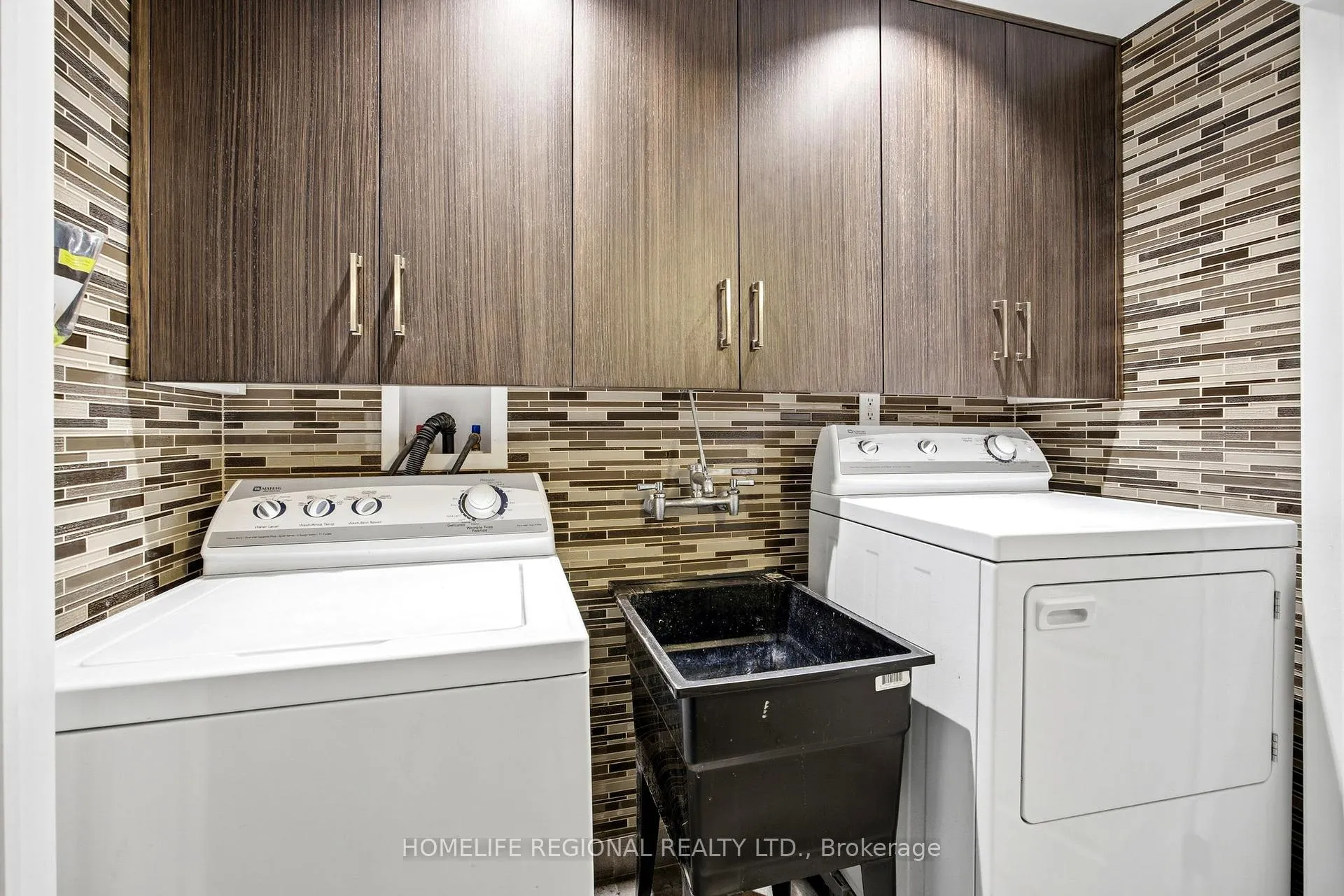 Photo 30 of 122 Beaver Terrace, Toronto, Dovercourt-Wallace Emerson-Junction — HOMEH