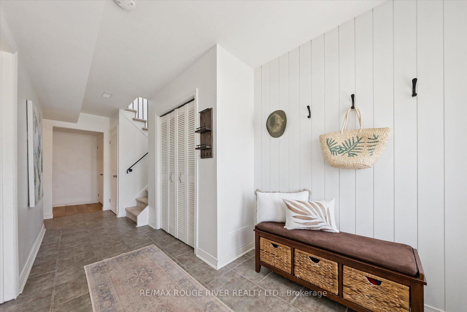 Photo 3 of 65 Loscombe Drive, Clarington, Bowmanville — HOMEH