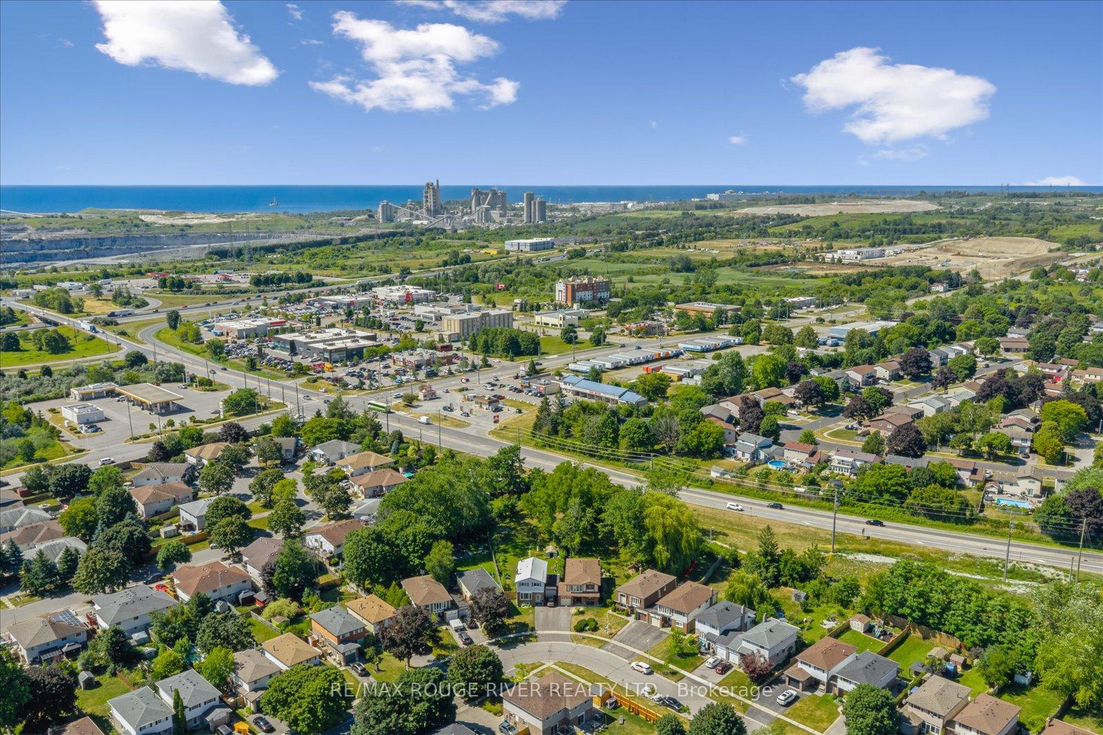 Photo 26 of 65 Loscombe Drive, Clarington, Bowmanville — HOMEH