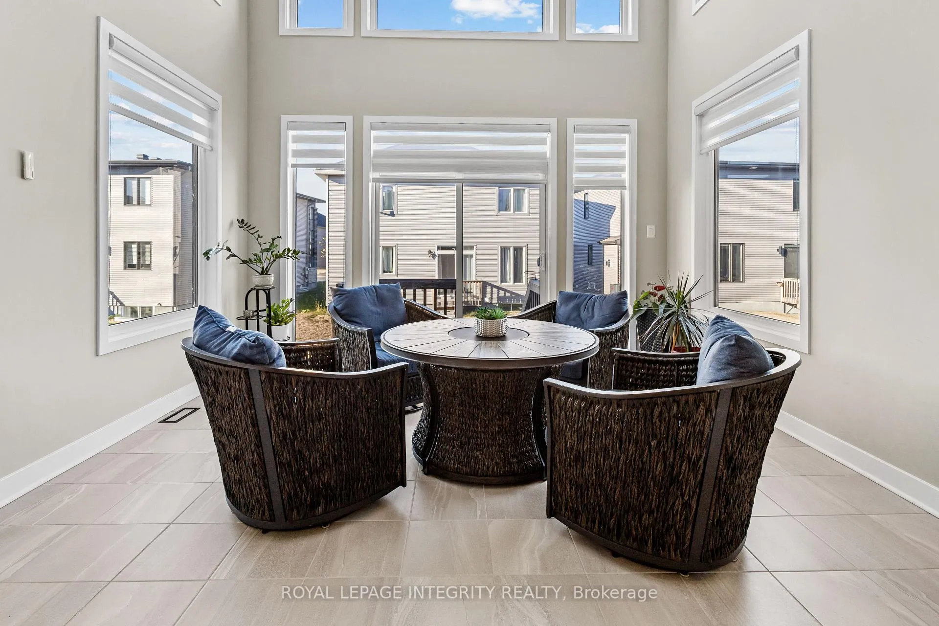 Photo 12 of 28 Dun Skipper Drive, Ottawa, Blossom Park/Kemp Park/Findlay Creek — HOMEH
