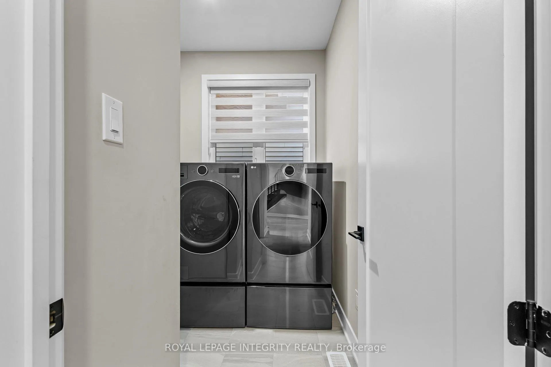 Photo 16 of 28 Dun Skipper Drive, Ottawa, Blossom Park/Kemp Park/Findlay Creek — HOMEH