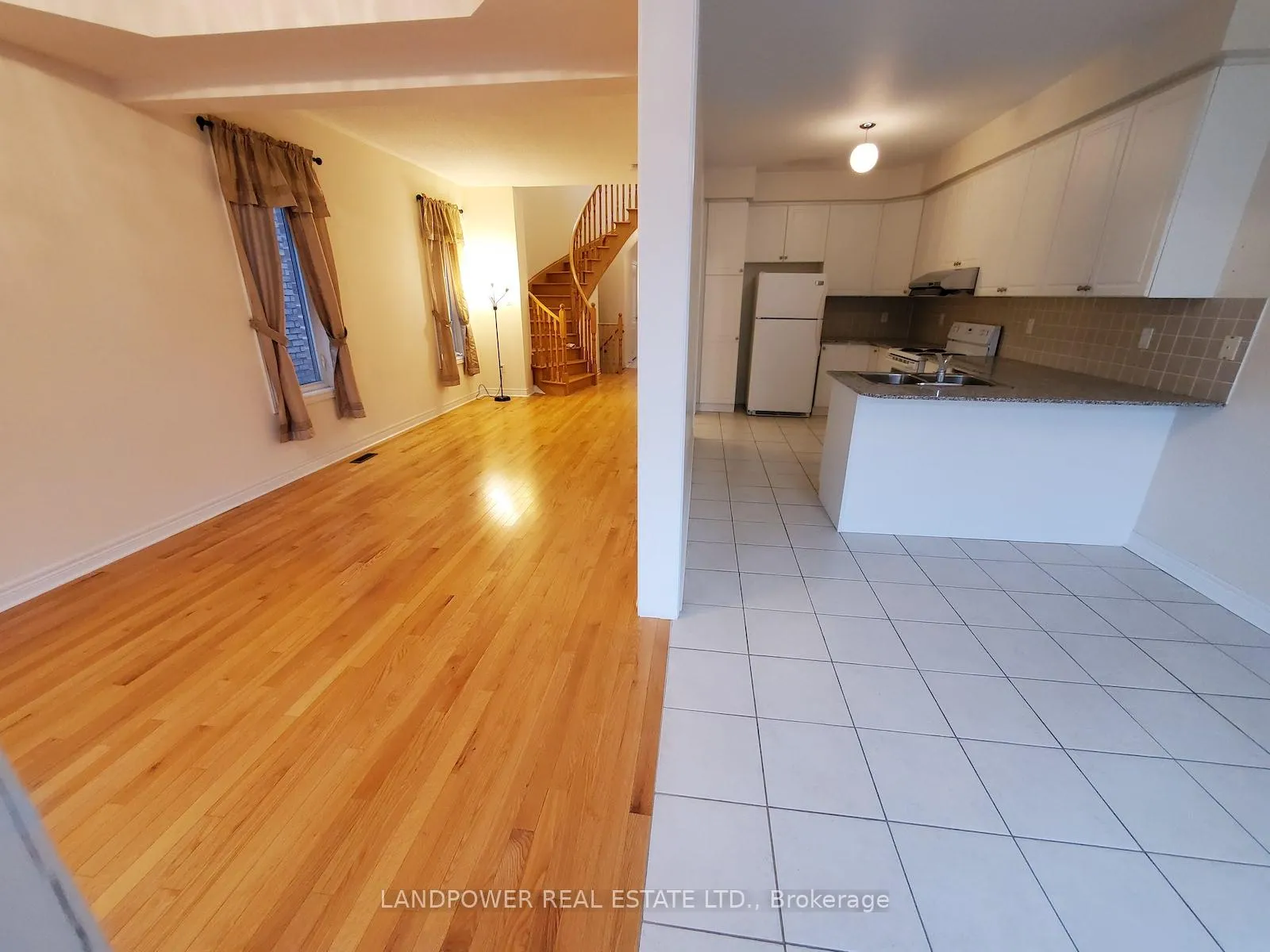 Photo 3 of 9 Ivory Silk Drive, Markham, Cathedraltown — HOMEH