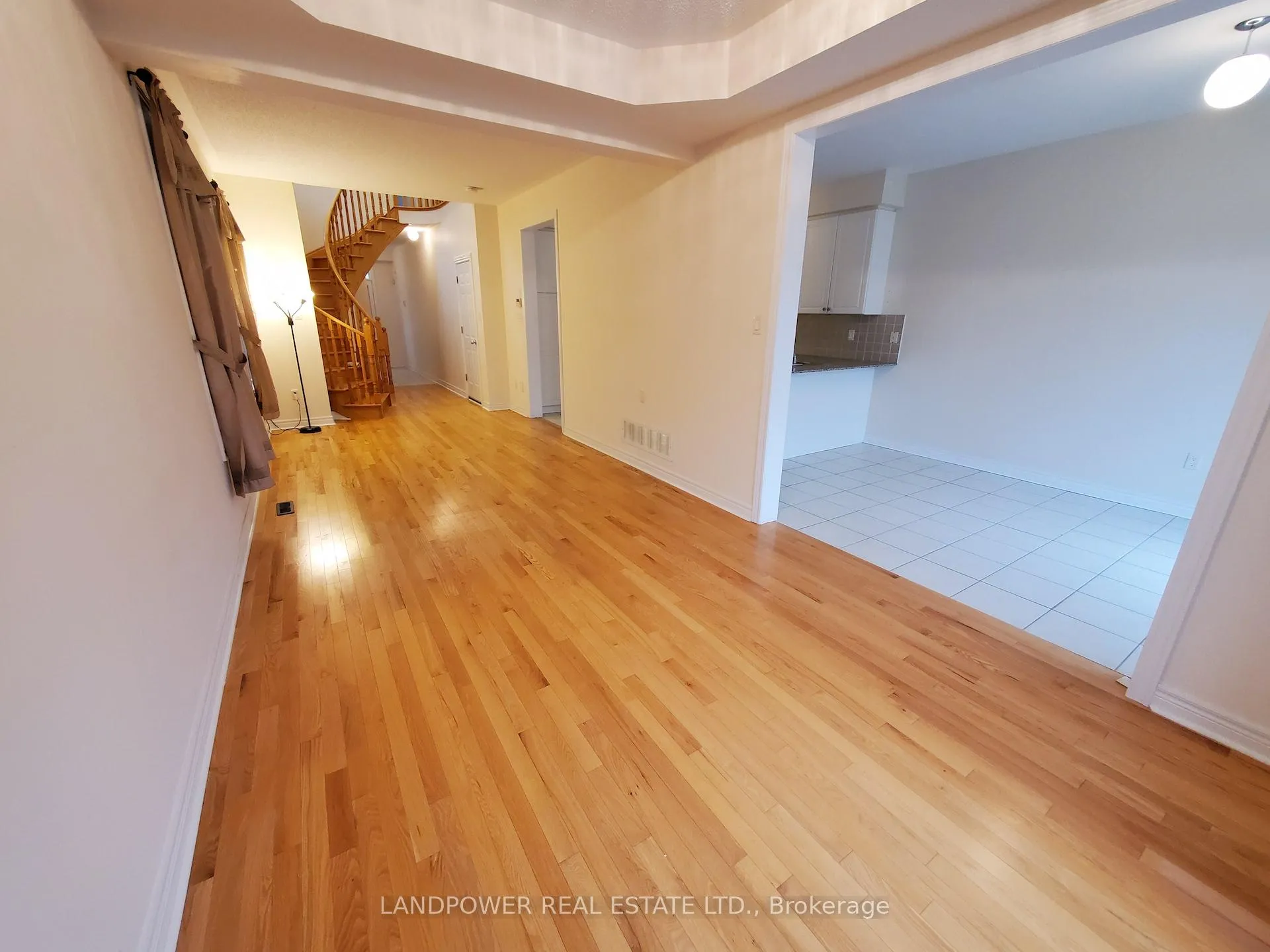 Photo 5 of 9 Ivory Silk Drive, Markham, Cathedraltown — HOMEH