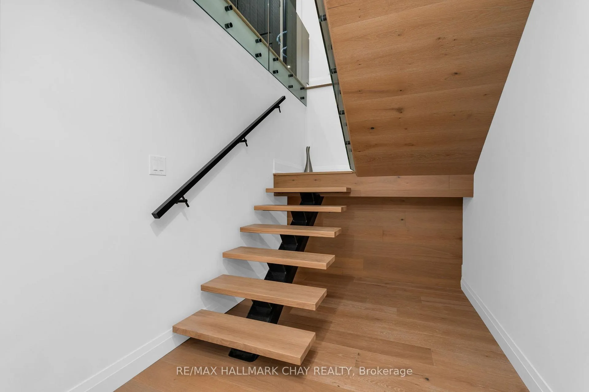 Photo 23 of 1 Morrison Place, Springwater, Snow Valley — HOMEH