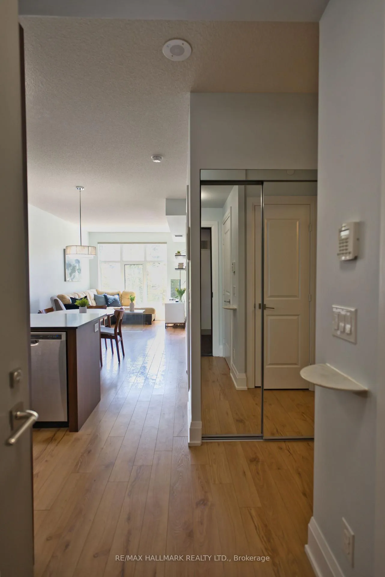 Photo 3 of Unit 316, 2 Old Mill Drive, Toronto, High Park-Swansea — HOMEH
