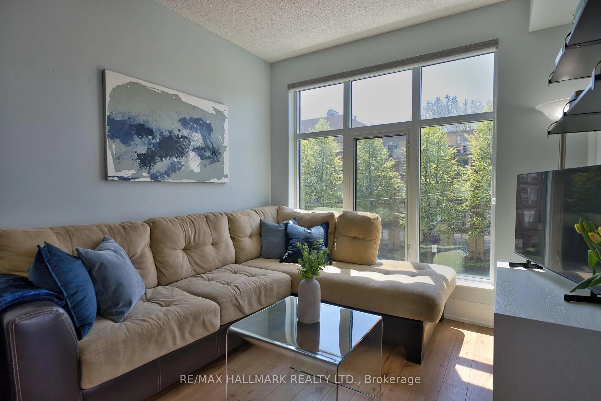 Photo 11 of Unit 316, 2 Old Mill Drive, Toronto, High Park-Swansea — HOMEH