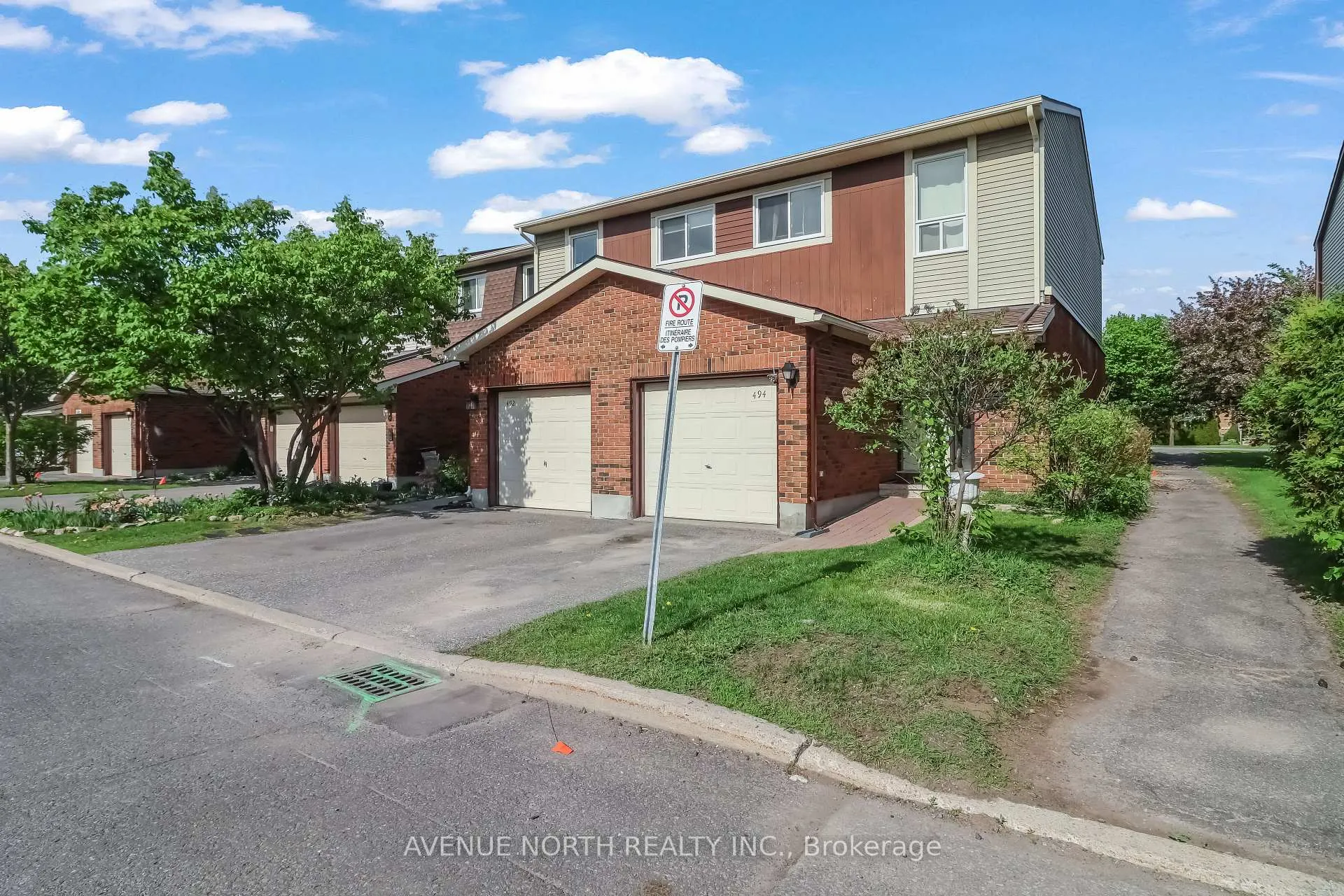 Photo 3 of 494 Sandhamn Private, Ottawa, Hunt Club Park/Greenboro — HOMEH