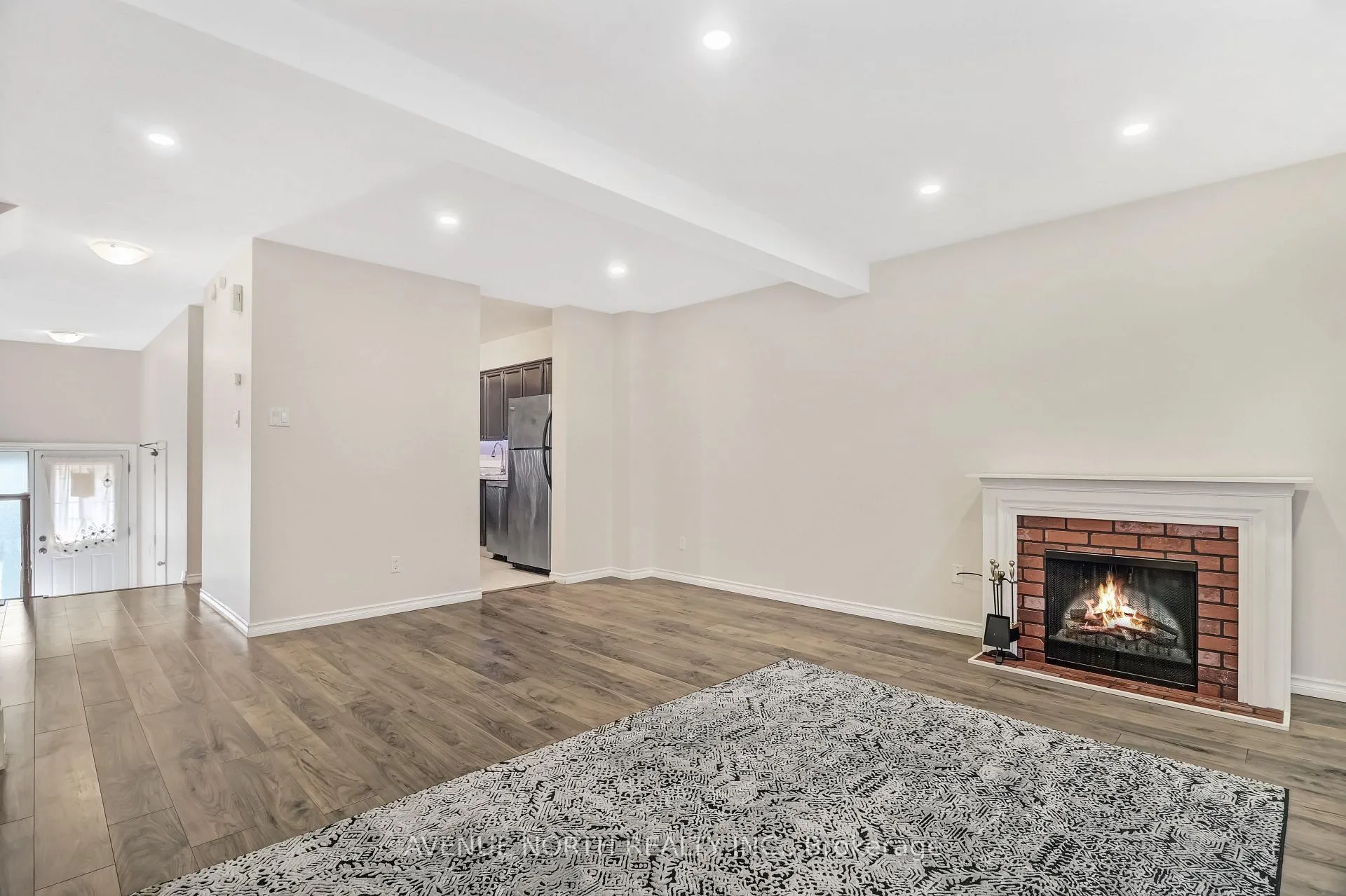 Photo 12 of 494 Sandhamn Private, Ottawa, Hunt Club Park/Greenboro — HOMEH