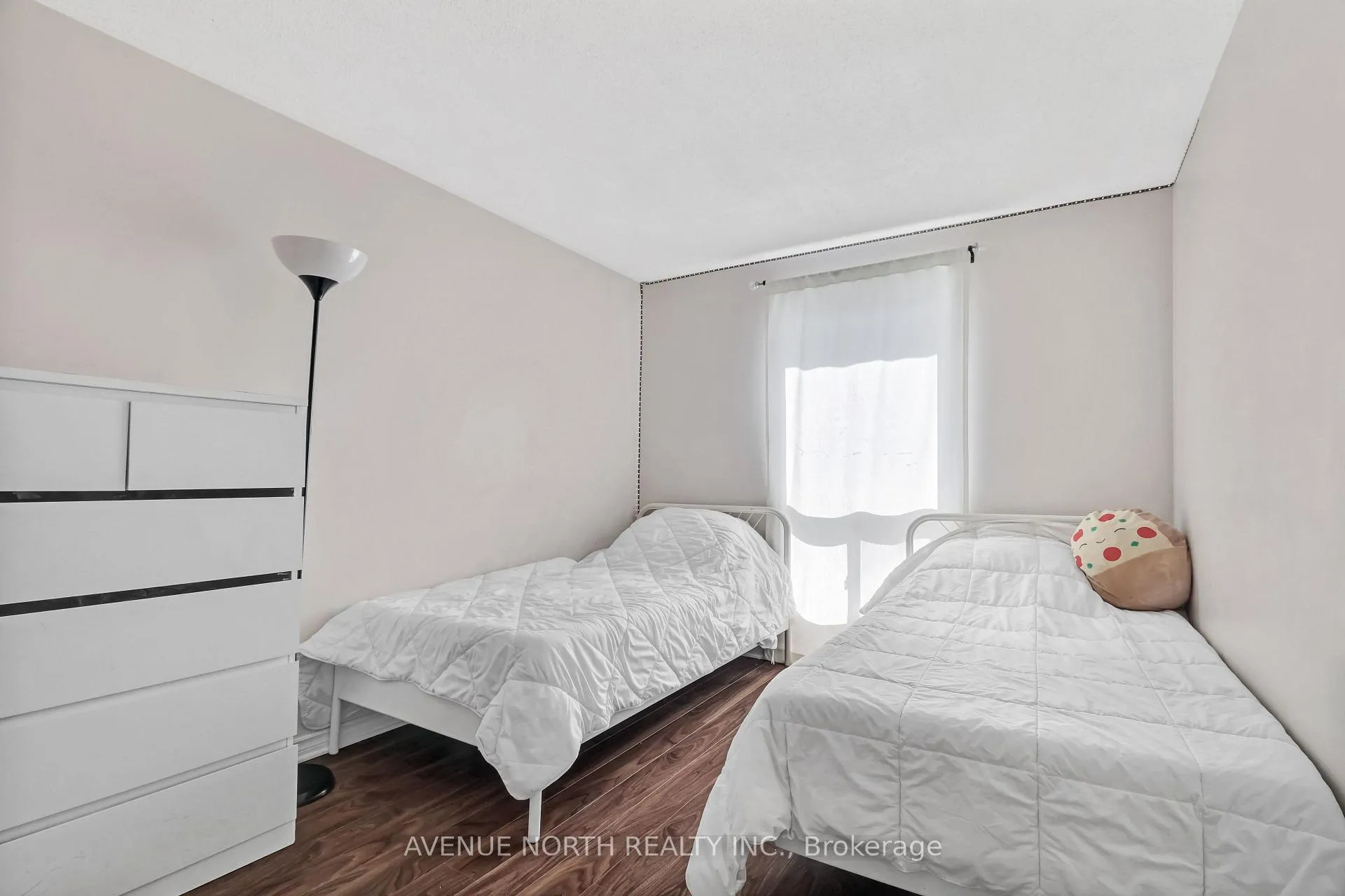 Photo 24 of 494 Sandhamn Private, Ottawa, Hunt Club Park/Greenboro — HOMEH