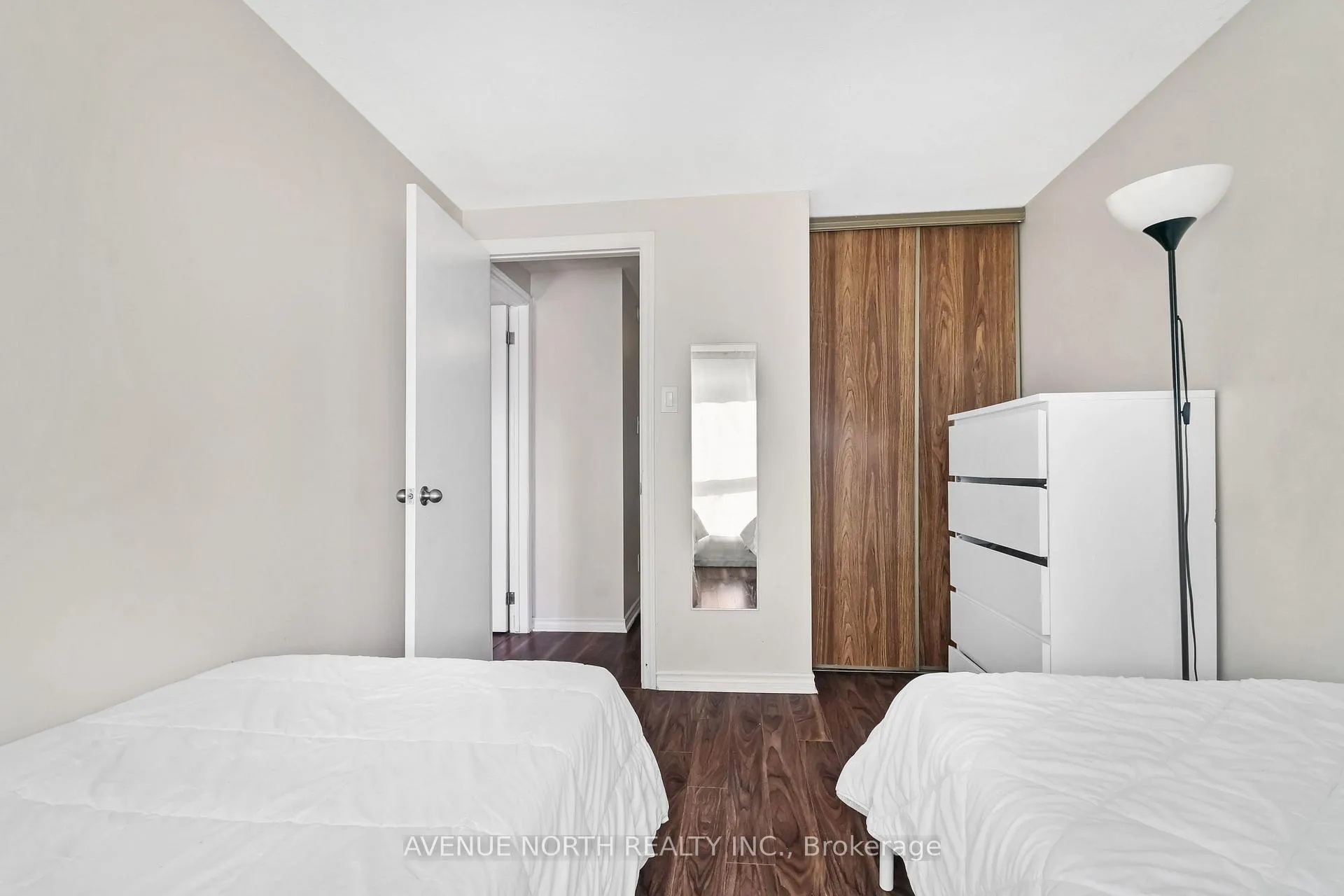 Photo 25 of 494 Sandhamn Private, Ottawa, Hunt Club Park/Greenboro — HOMEH