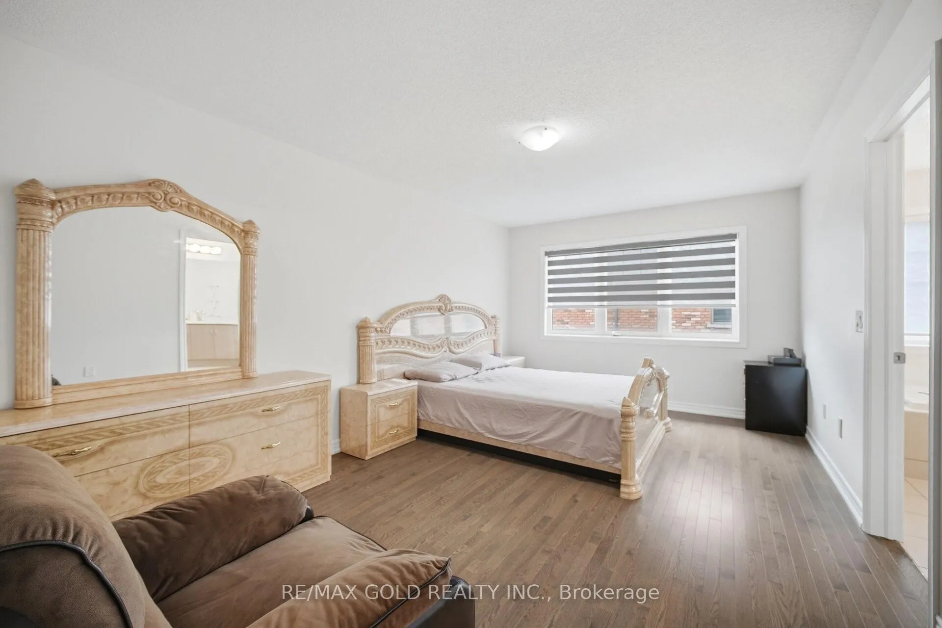 Photo 14 of 41 Davenfield Circle, Brampton, Bram East — HOMEH