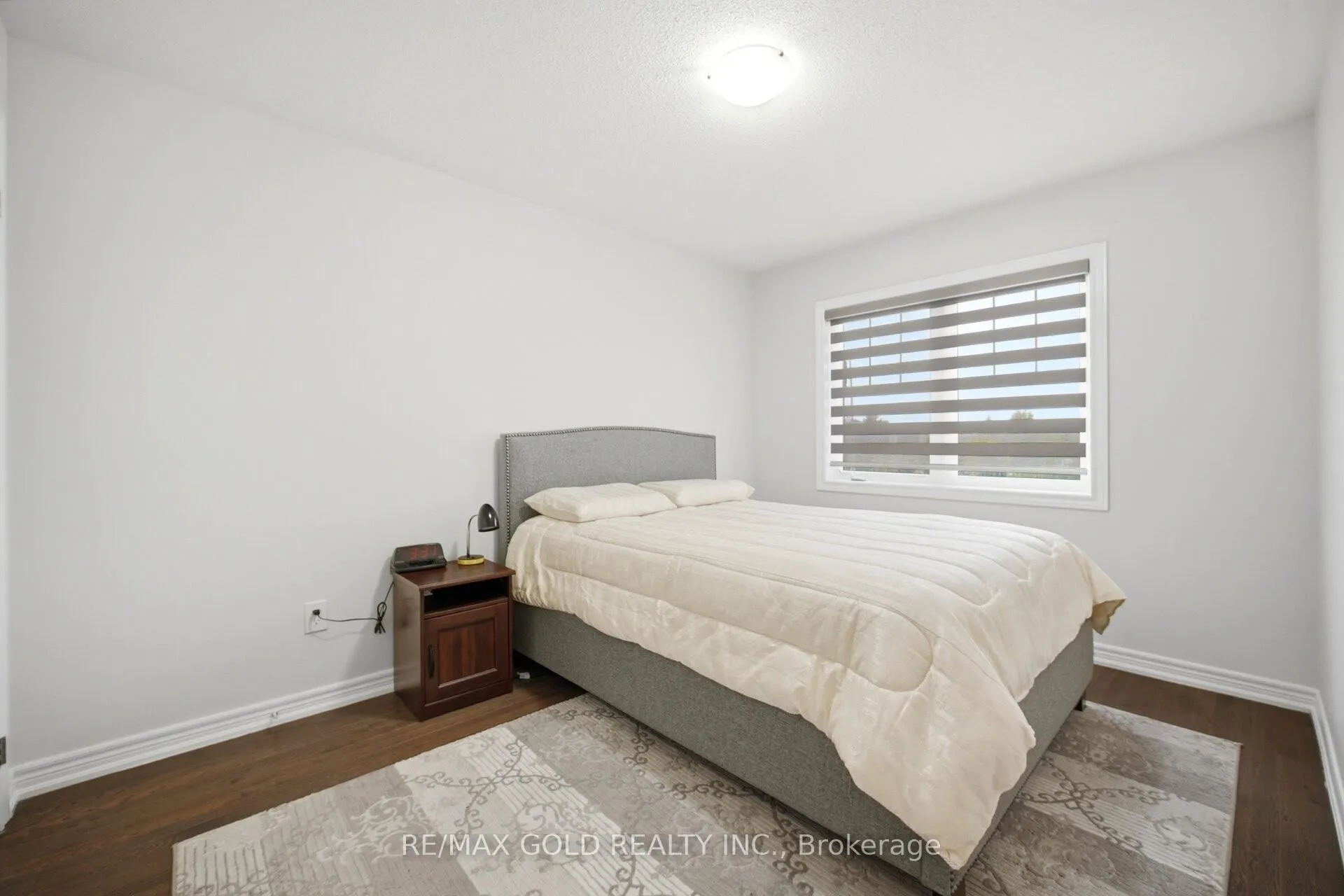 Photo 16 of 41 Davenfield Circle, Brampton, Bram East — HOMEH