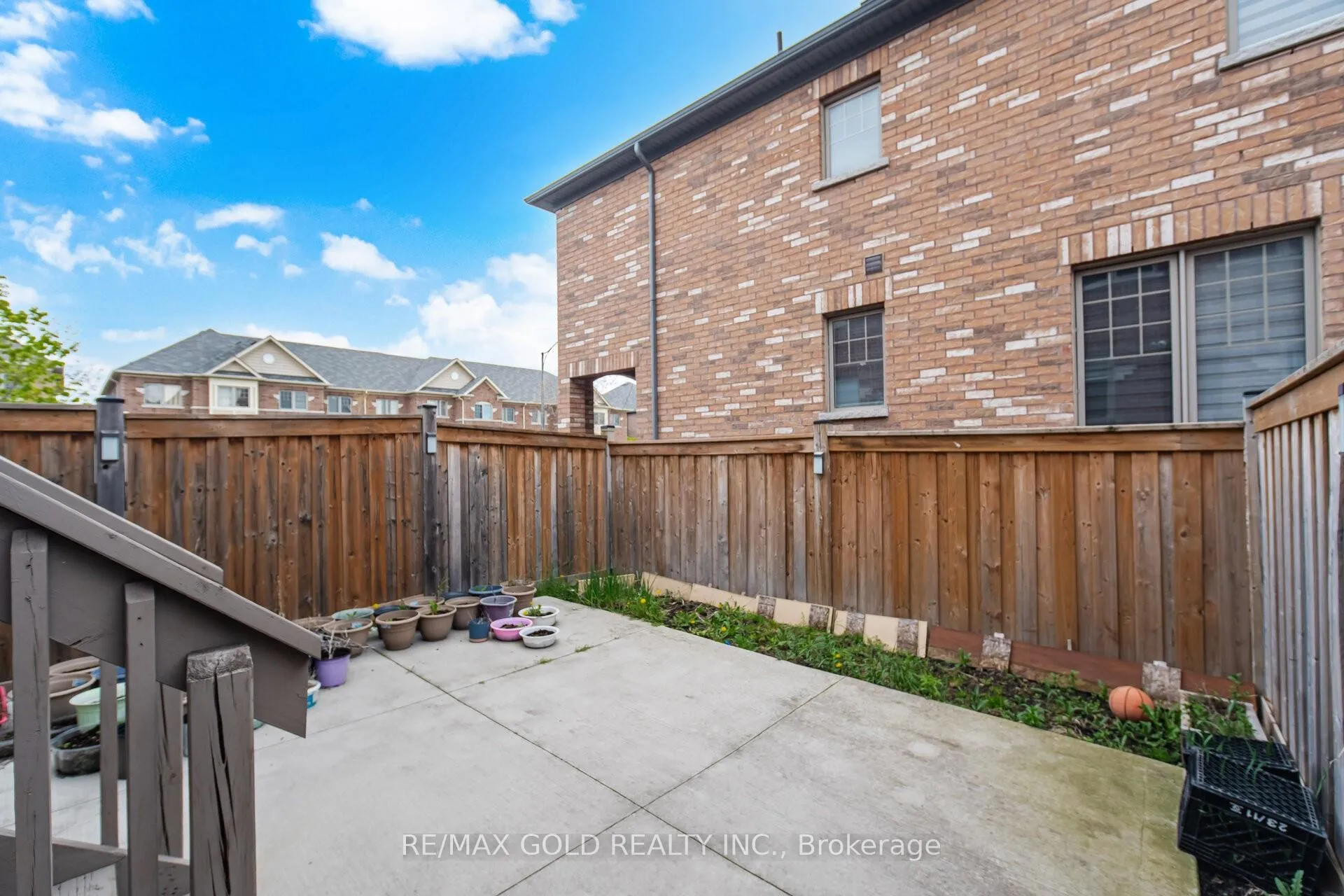 Photo 24 of 41 Davenfield Circle, Brampton, Bram East — HOMEH