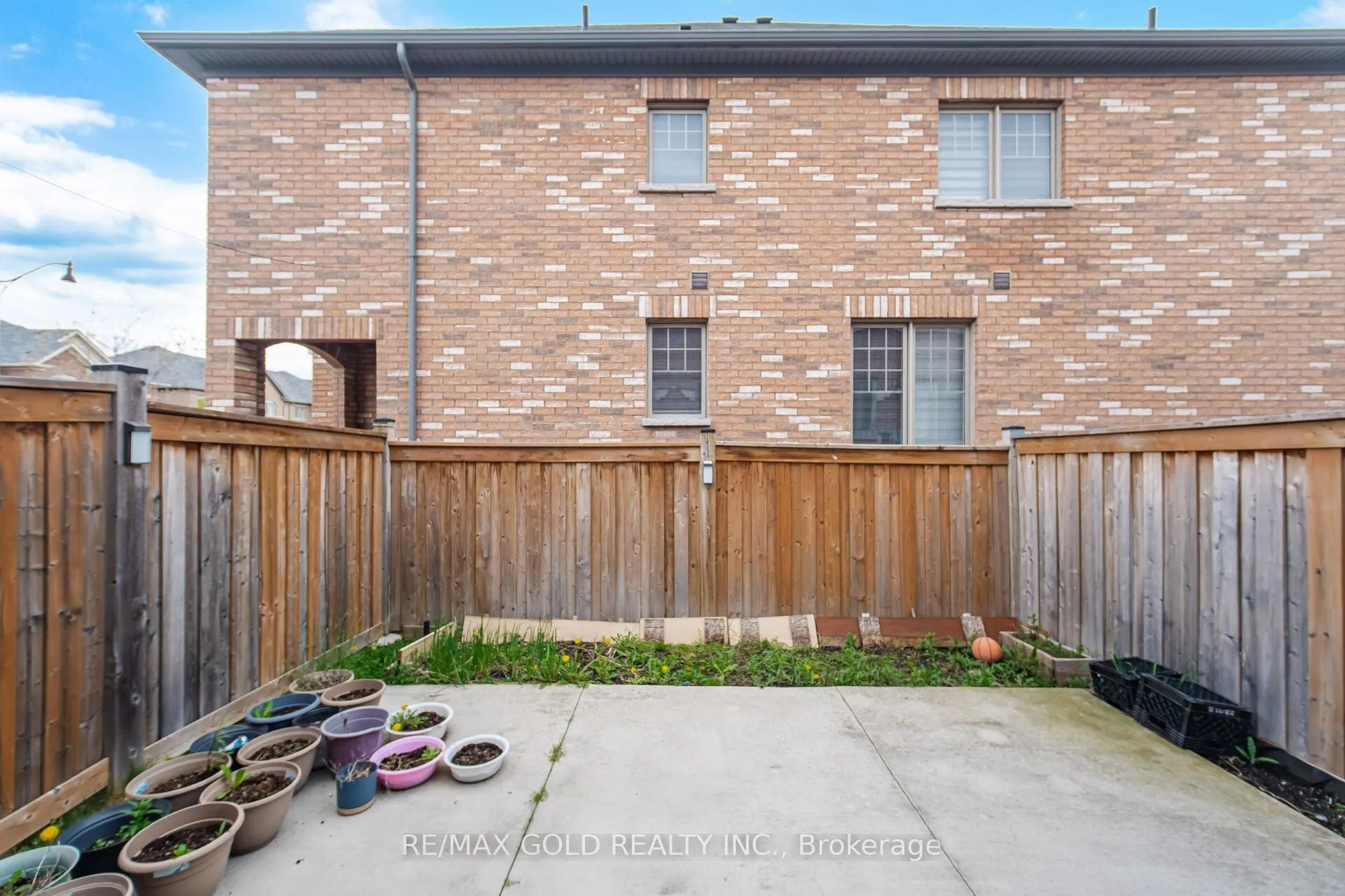 Photo 26 of 41 Davenfield Circle, Brampton, Bram East — HOMEH