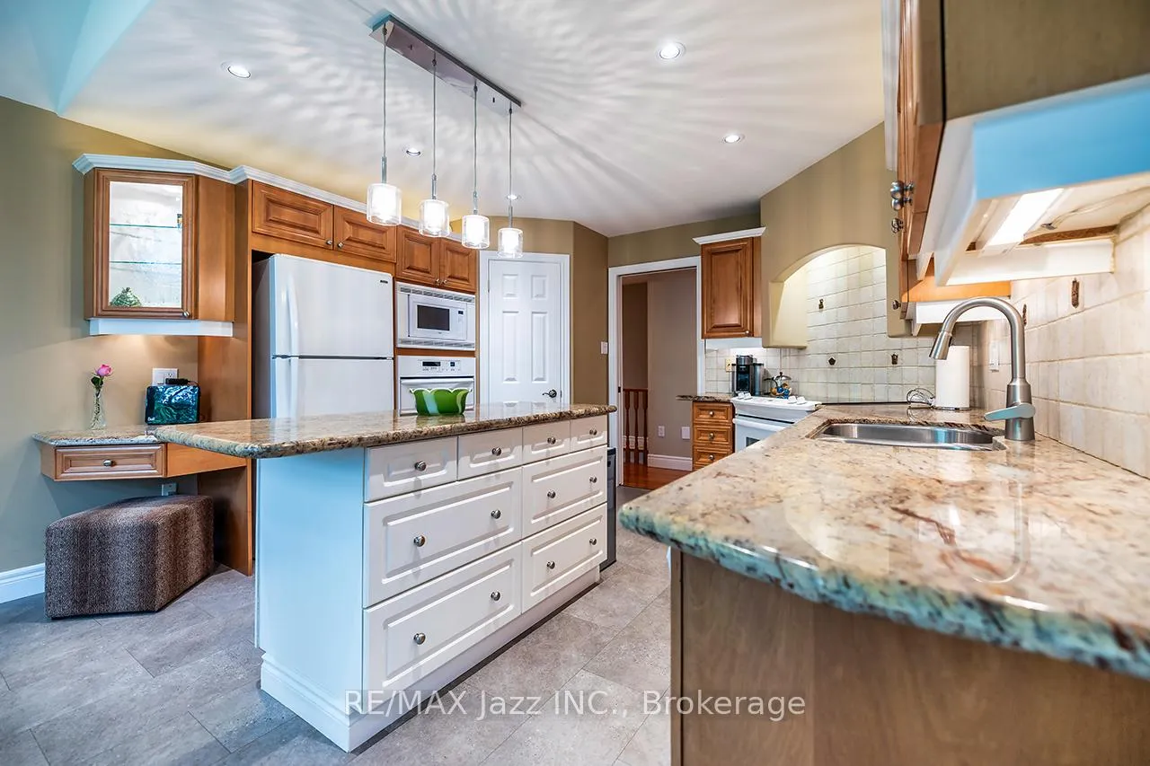 Photo 16 of 72 Sumcot Drive, Trent Lakes — HOMEH