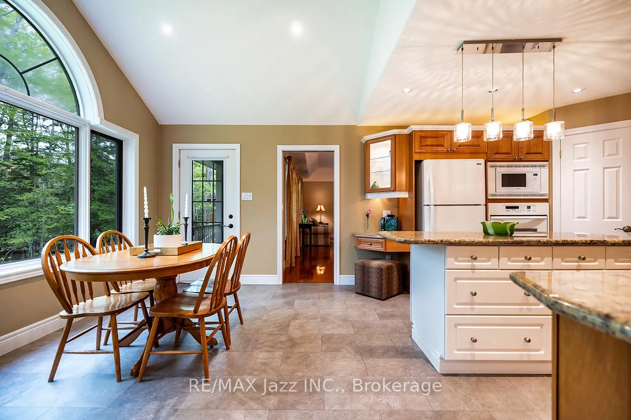 Photo 17 of 72 Sumcot Drive, Trent Lakes — HOMEH